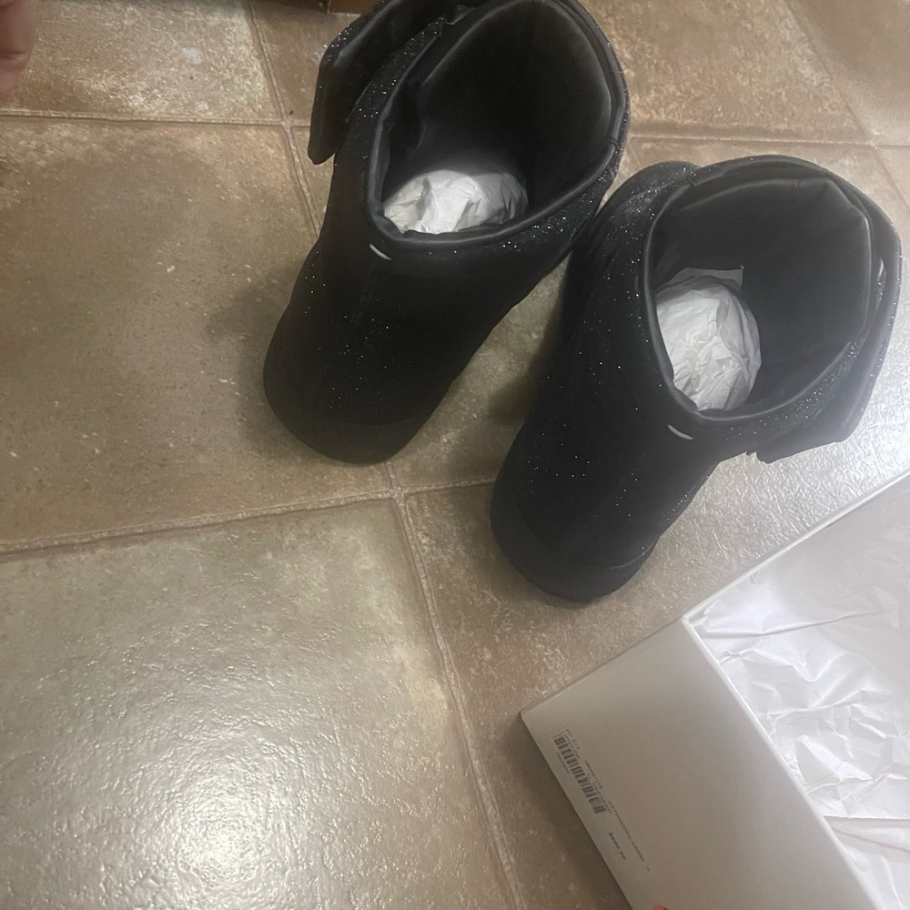 Brand new Margiela come with box and dust bag just tried it on size 42 EU 9 US - Picture 10 of 11